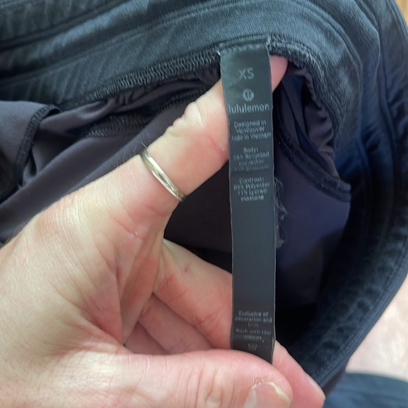 Lululemon T.H.E. Short linerless - Picture 5 of 9